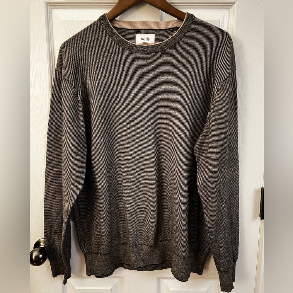 WILLS BLACK AND TAN SWEATER SIZE LARGE